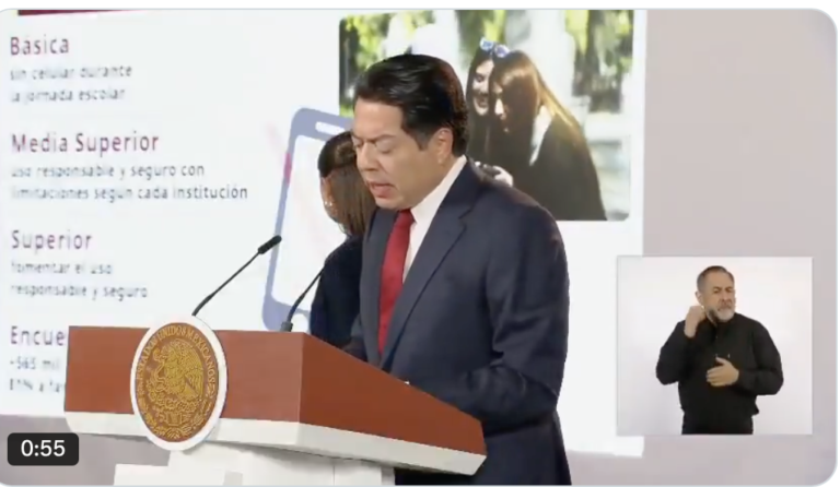 Prohiben el uso de celulares en escuelas de educación básica de México  a partir del 3 de noviembre